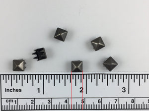 1000pcs 700 Brass Nailheads Square