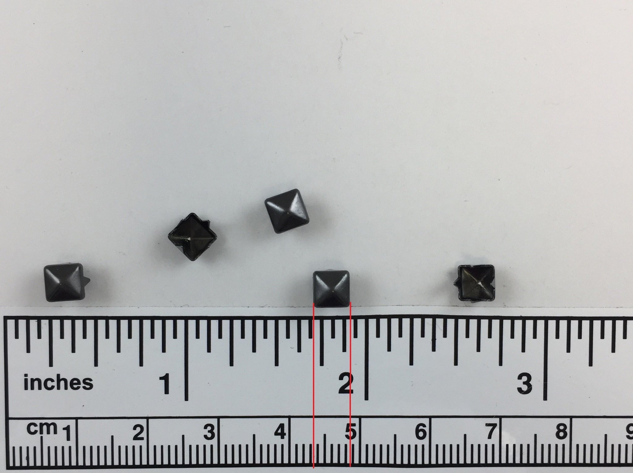 1000pcs 702 Brass Nailheads square