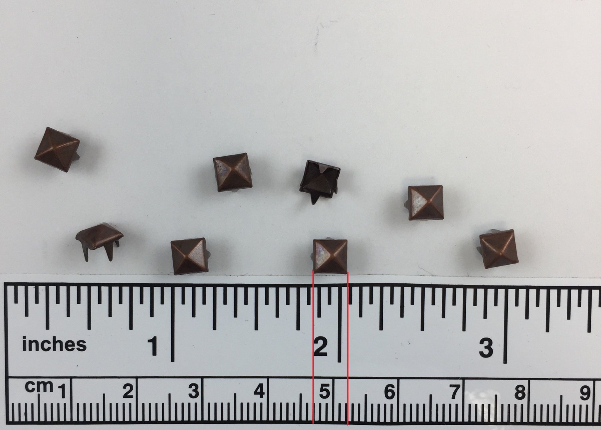 1000pcs 702 Brass Nailheads square