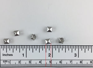 1000pcs 702 Brass Nailheads square