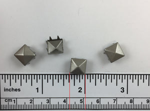 1000pcs 706 Brass Nailheads Square